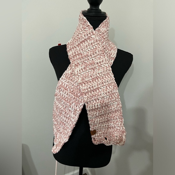 NWT KNANA KNOTS Scarf, Rose and Ivory White mixed color. Warm Soft Cozy - Picture 3 of 4